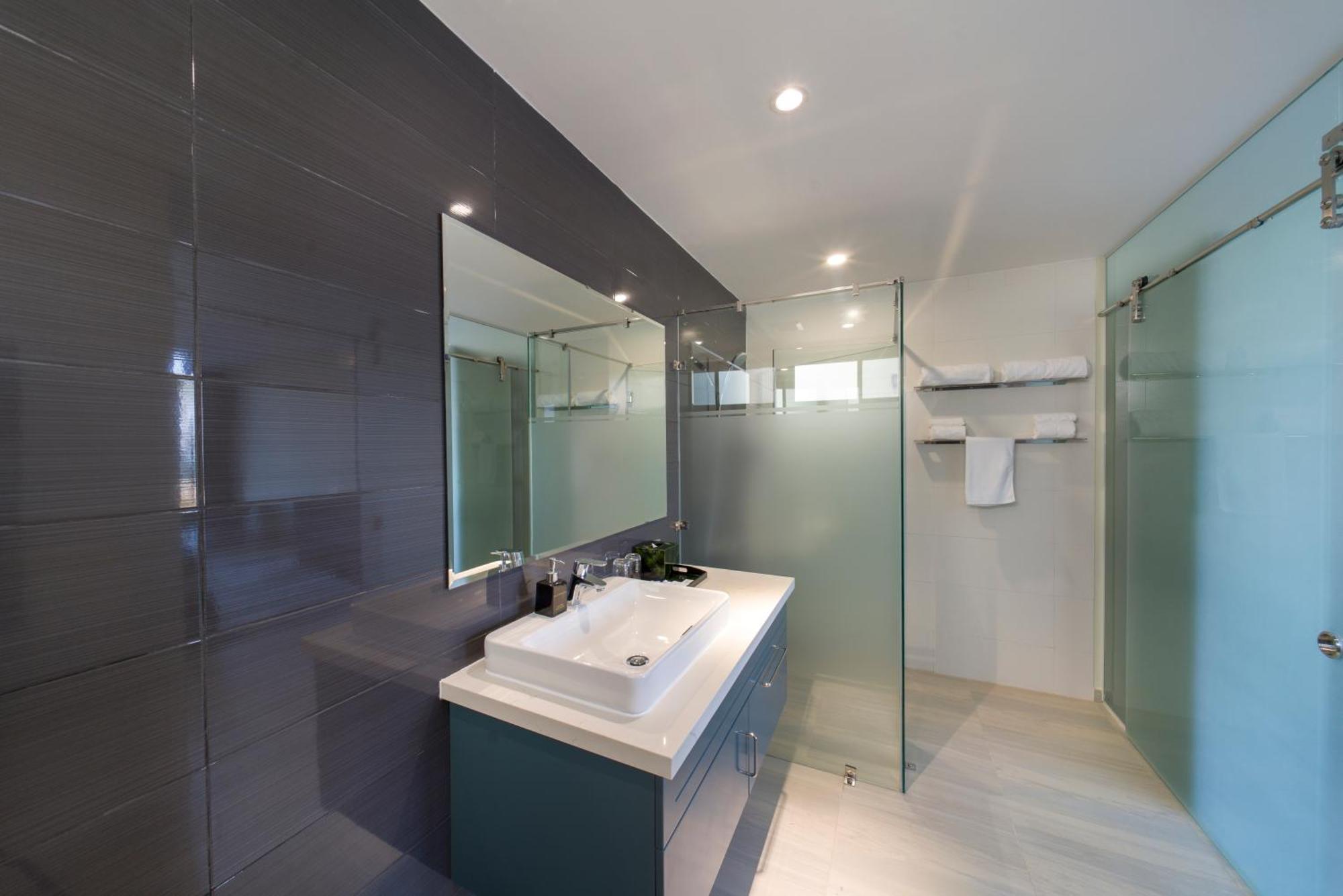 Beach Haven Suites Hoi An Apartment Bagian luar foto